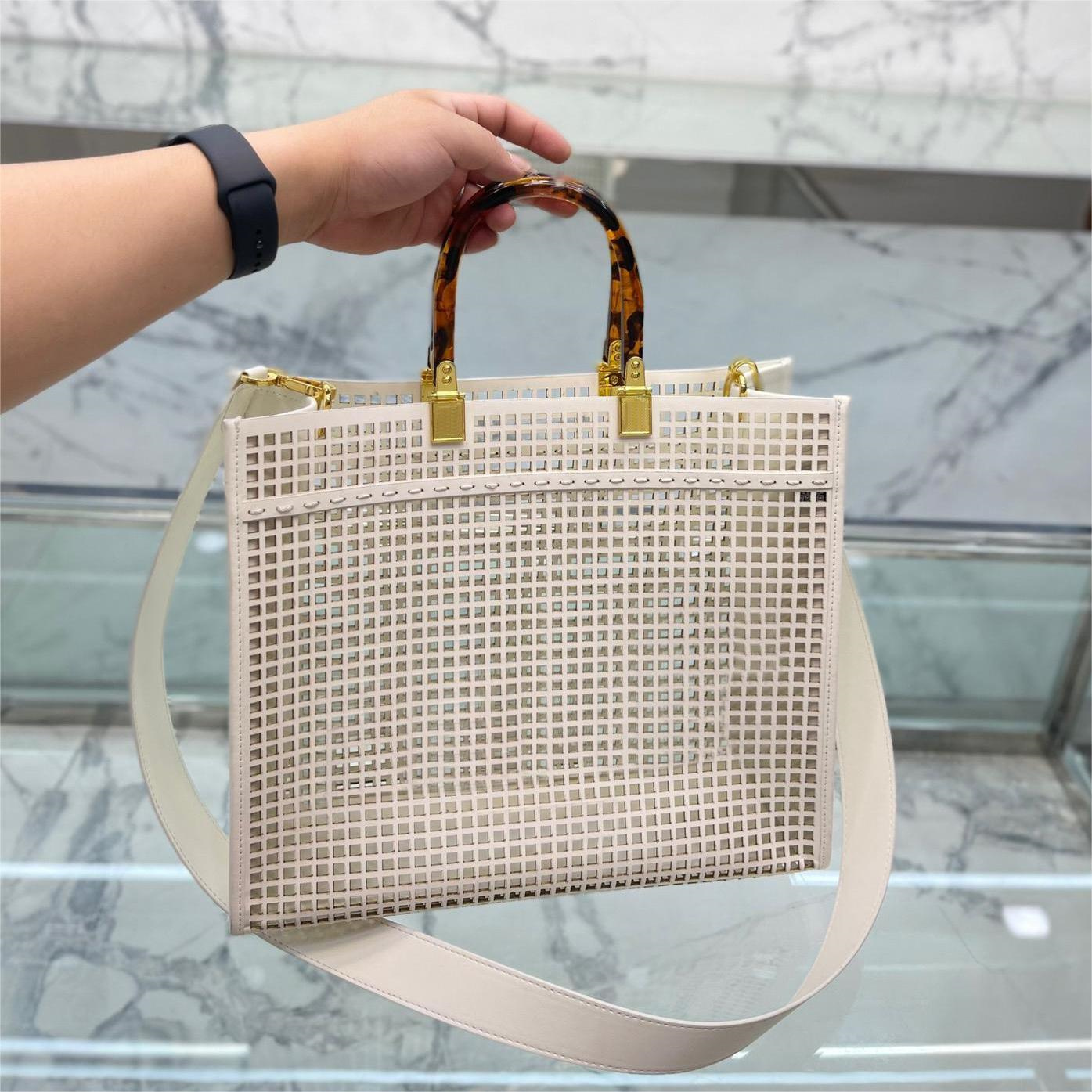 Large Shopping Bags Shoulder Bags Women Handbags Letters Package Luxurys Fashion Crossbody Designer Functional Handbag Totes 2022 New, Style 0
Large Shopping Bags Shoulder Bags Women Handbags Letters Package Luxurys Fashion Crossbody Designer Functional Handbag Totes 2022 New, Style 0