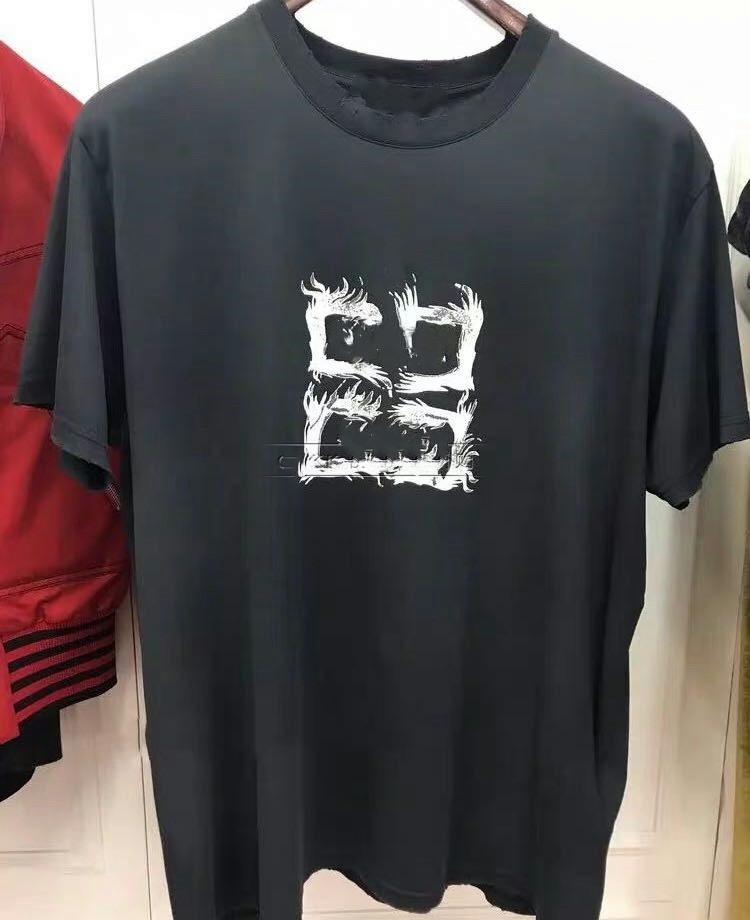 2022 Sunmmer Womens Mens Designers T Shirts Tshirts Fashion Letter Printing Short Sleeve Lady Tees Luxurys Casual Clothes Tops T-shirts S-5XL#18, White
2022 Sunmmer Womens Mens Designers T Shirts Tshirts Fashion Letter Printing Short Sleeve Lady Tees Luxurys Casual Clothes Tops T-shirts S-5XL#18, White