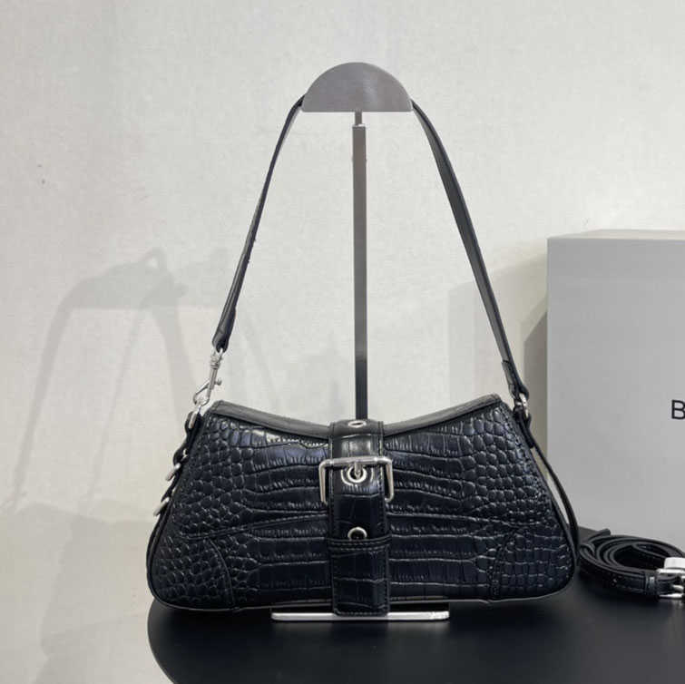 Evening Bags 2022 Designer Women's Bag Trapezoidal Flap Bag Body Handbag Can Be One Shoulder or Underarm Crossbody Fashion Versatile
Evening Bags 2022 Designer Women's Bag Trapezoidal Flap Bag Body Handbag Can Be One Shoulder or Underarm Crossbody Fashion Versatile