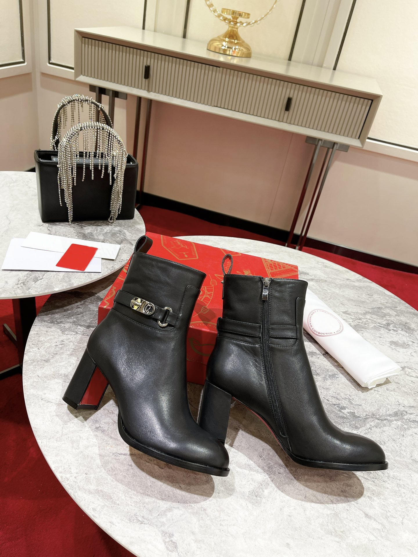 Woman Half ankle boots Martin Motorcycle real Genuine Full Grain Rivet leather luxury red Fashion soles bottom woman lady designer sexy Sequined shoe A33, 1#
Woman Half ankle boots Martin Motorcycle real Genuine Full Grain Rivet leather luxury red Fashion soles bottom woman lady designer sexy Sequined shoe A33, 1#