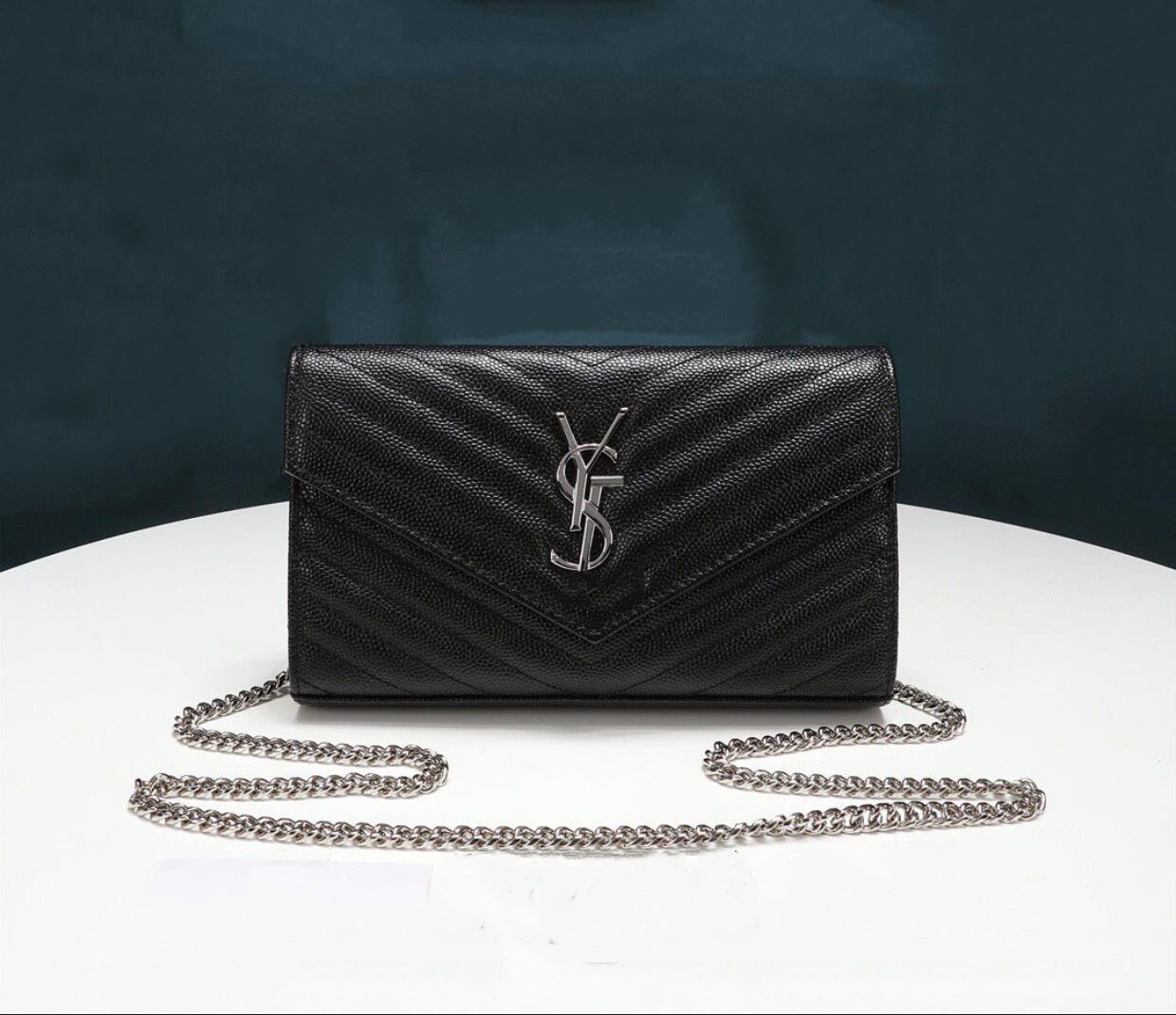 TOP Fashion women Crossbody bag Messenger lady Cross Body Bags Handbag female Tote Satchel Purse black gold silver chain wallet, Red
TOP Fashion women Crossbody bag Messenger lady Cross Body Bags Handbag female Tote Satchel Purse black gold silver chain wallet, Red