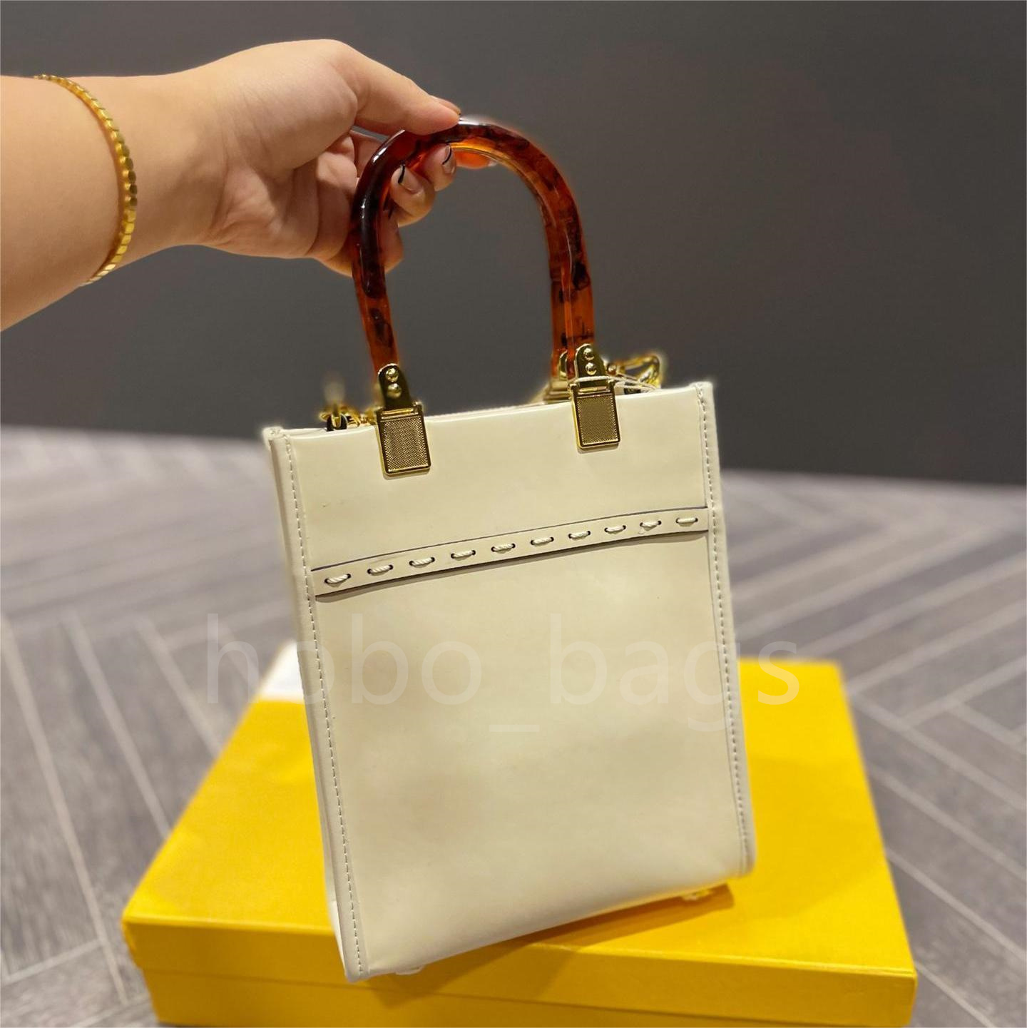 2022 New Handbag Hobo Purses Famous Tote-bags Totes Fashion Purse Shopping Lady Handbags shoulder bag, Customize
2022 New Handbag Hobo Purses Famous Tote-bags Totes Fashion Purse Shopping Lady Handbags shoulder bag, Customize