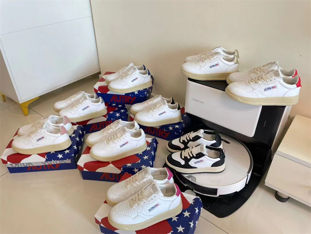 Designer Autries Casual Shoe Medalist Sneakers Men Women Casual Shoes Low Leather Sneaker Luxury Outdoor Rubber Platform Trainers
Designer Autries Casual Shoe Medalist Sneakers Men Women Casual Shoes Low Leather Sneaker Luxury Outdoor Rubber Platform Trainers