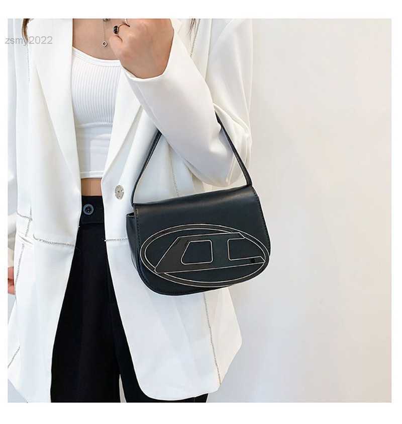 Dwiray Luxury White Women Top Handle Purse Half Round Design Brand Leather Underarm Flap Shoulder Bag Fashion Tote Handbags2022
Dwiray Luxury White Women Top Handle Purse Half Round Design Brand Leather Underarm Flap Shoulder Bag Fashion Tote Handbags2022