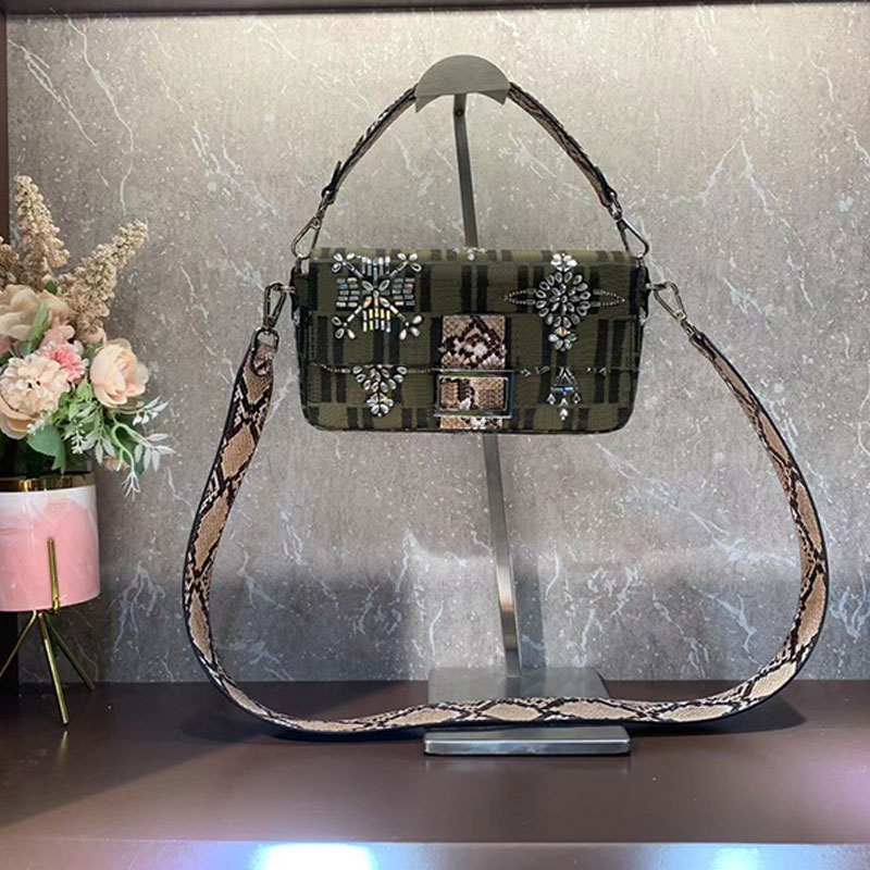 Luxury saddle crossbody Fendyity Bags For Womens Multicolor Handbag Designer Sling baguette The Tote Bag Shoulder purses Woman 7A High Quality Fends Wallet UE2H, Box
Luxury saddle crossbody Fendyity Bags For Womens Multicolor Handbag Designer Sling baguette The Tote Bag Shoulder purses Woman 7A High Quality Fends Wallet UE2H, Box