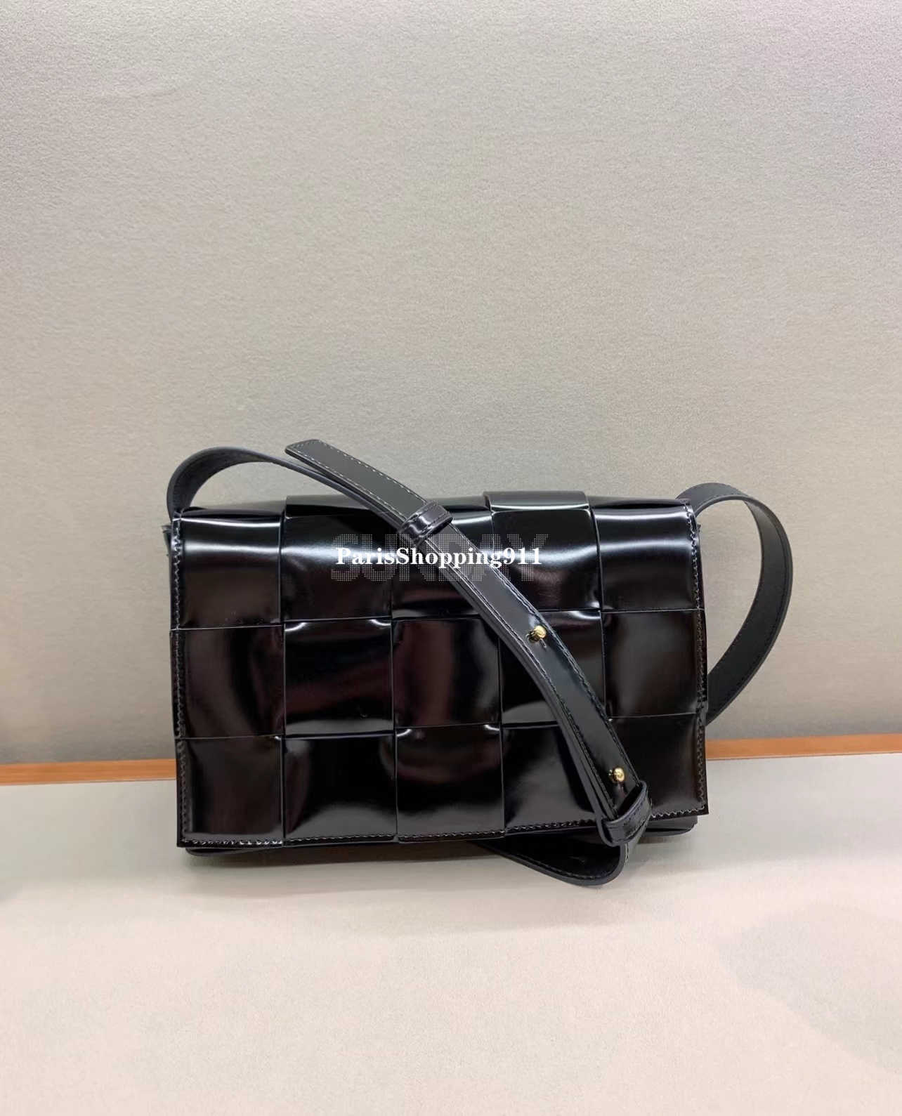 Designer Bags Luxury Bottegas Bag Venetas Handbag Cassette Leather Woven Pillow Bag Shiny Messenger Diagonal Small Square Original Quality Fashion Brand, Black
Designer Bags Luxury Bottegas Bag Venetas Handbag Cassette Leather Woven Pillow Bag Shiny Messenger Diagonal Small Square Original Quality Fashion Brand, Black