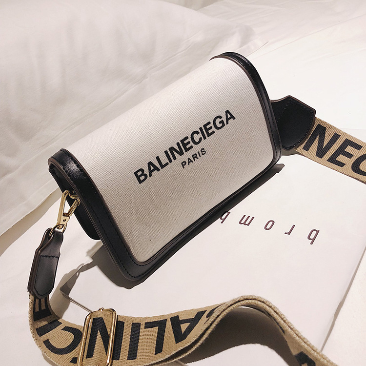 Bag Summer Women Purse and Handbags 2022 New Fashion Casual Small Square Bags Unique Designer Shoulder Messenger Bags, Black
Bag Summer Women Purse and Handbags 2022 New Fashion Casual Small Square Bags Unique Designer Shoulder Messenger Bags, Black