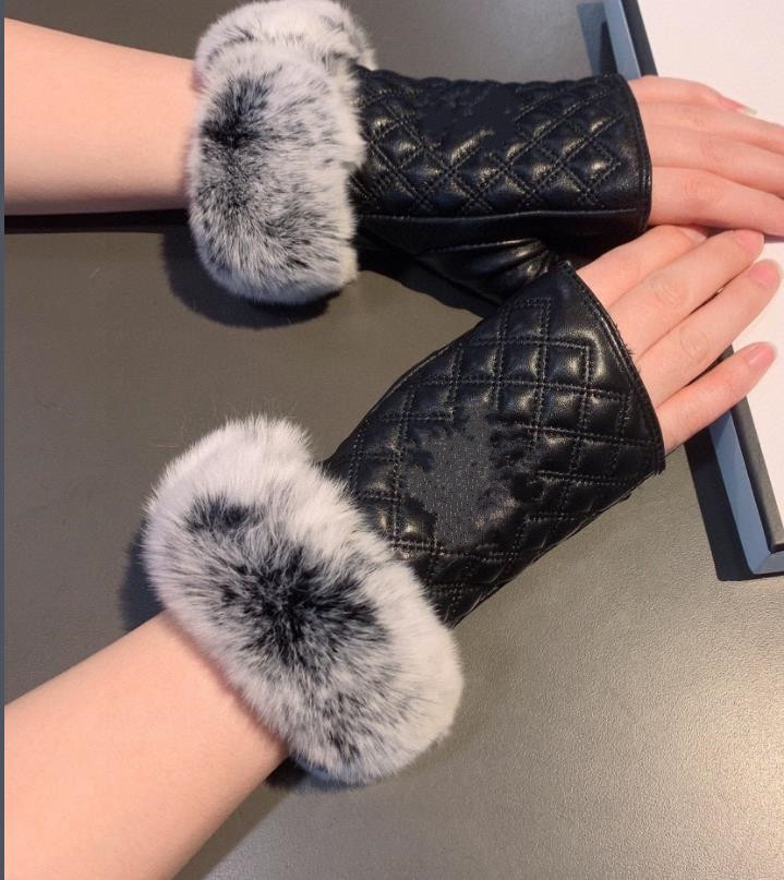 Luxury Sheepskin Leather Fingerless gloves Mittens For women Designer Womens Winter Warm Plaid Driving Genuine leathers Fleece inside Touch Screen Outdoor Gloves
Luxury Sheepskin Leather Fingerless gloves Mittens For women Designer Womens Winter Warm Plaid Driving Genuine leathers Fleece inside Touch Screen Outdoor Gloves