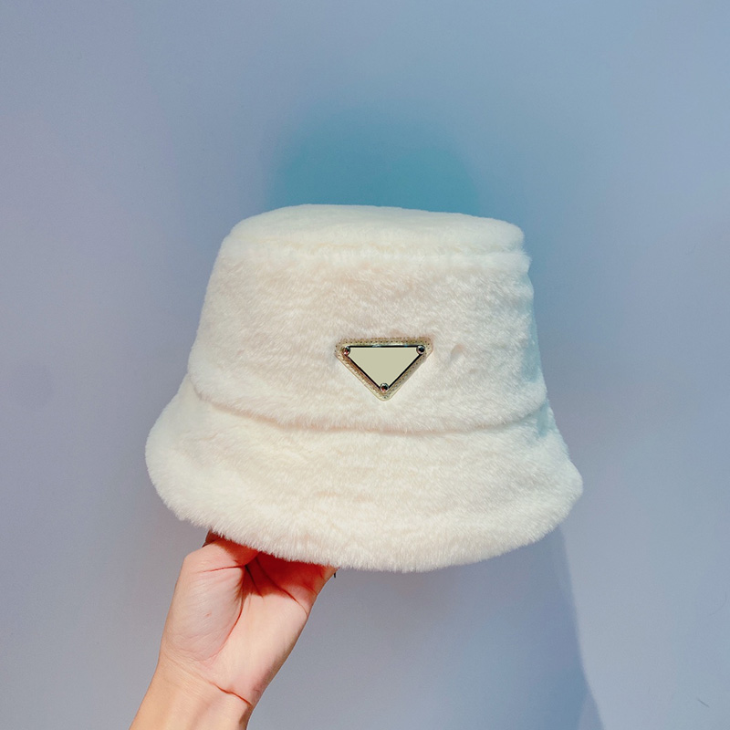 Luxury designer bucket hat winter hats Fashion fisherman hat Classic style is made of rabbit hair fabric for men and women Warm comfortable, No.3
Luxury designer bucket hat winter hats Fashion fisherman hat Classic style is made of rabbit hair fabric for men and women Warm comfortable, No.3