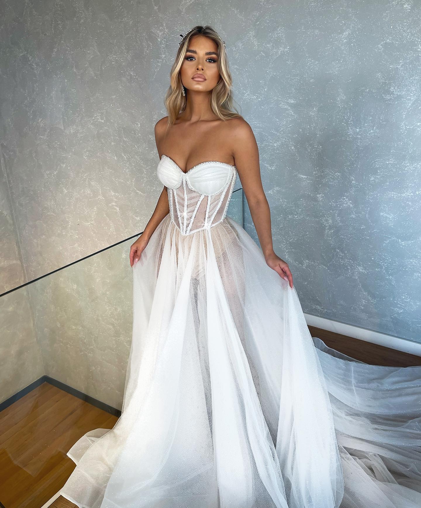 Beaded Fabulous Wedding Dresses Sweetheart Necke Bridal Gowns Plus Size Pleated Sweep Train Tulle Boned Vestido De Novia