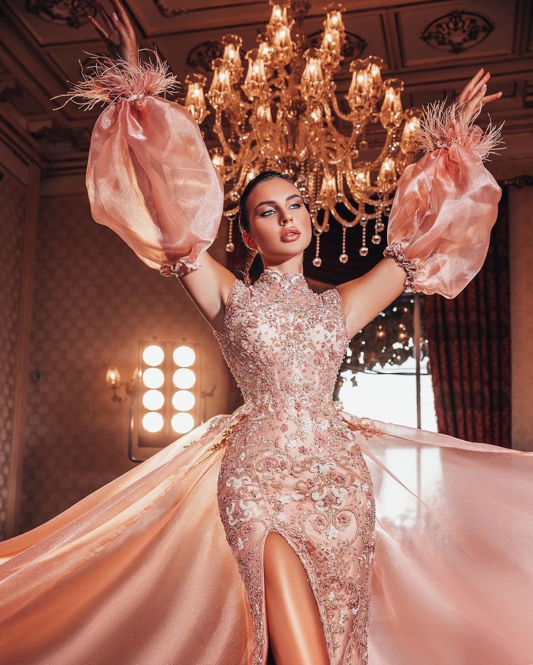 Graceful Blush Pink Prom Dresses Feathers Lace Appliques Detachable Sleeves Party Dresses Split Custom Made Evening Dress