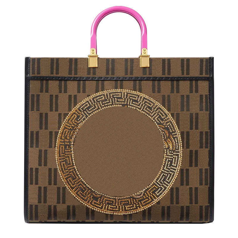 Canvas Handbag High Capacity Tote Shopping Bags Classic Letters Printing Embroidery Hardware Accessories Removable Shoulder Strap Cross Body, 33cm
Canvas Handbag High Capacity Tote Shopping Bags Classic Letters Printing Embroidery Hardware Accessories Removable Shoulder Strap Cross Body, 33cm