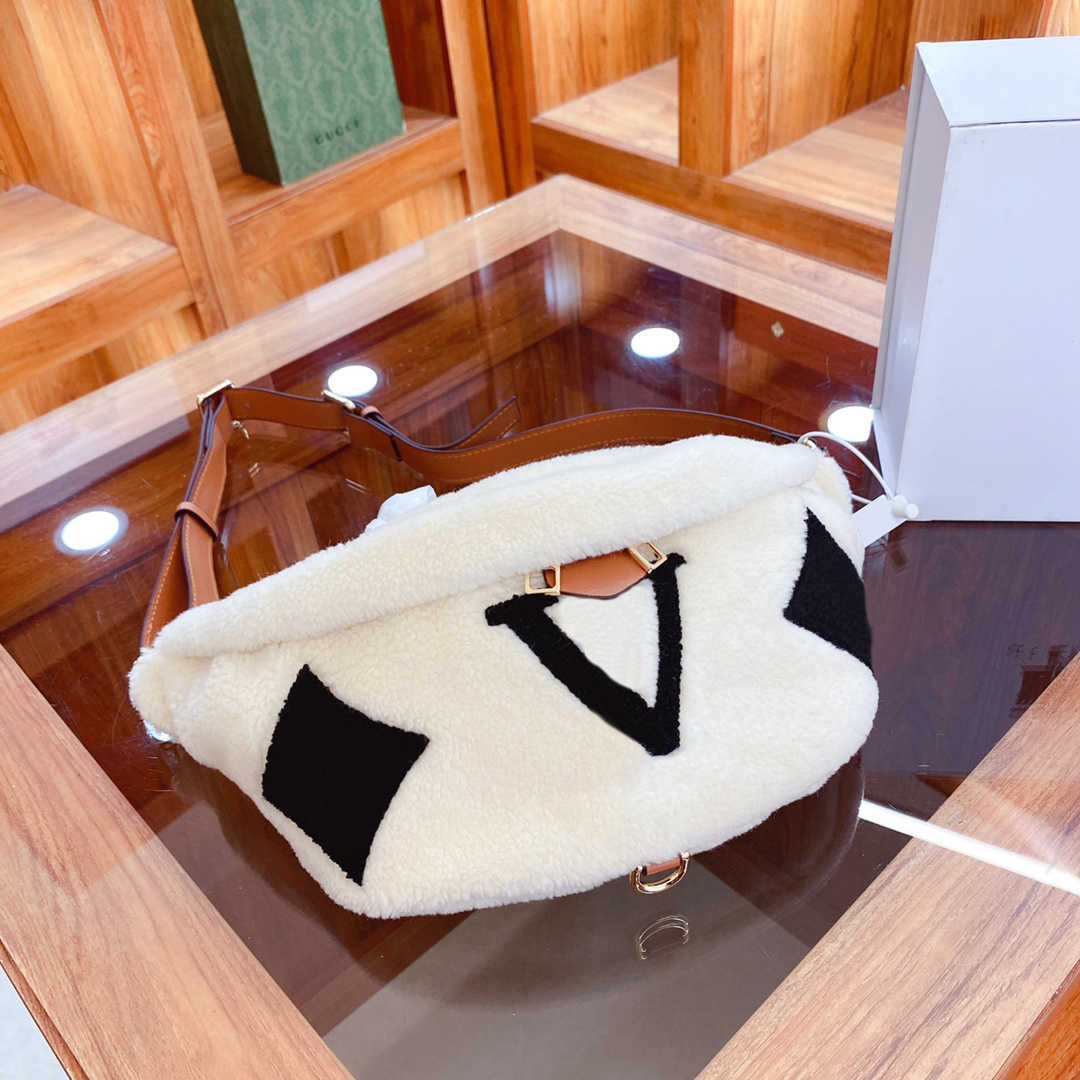 Designer Teddy Bear Cashmere Waist Chest Bag Womens Belt Bum Luxury Mens Handbag Lambswool Unisex Bumbag Shoulder Crossbody, Box
Designer Teddy Bear Cashmere Waist Chest Bag Womens Belt Bum Luxury Mens Handbag Lambswool Unisex Bumbag Shoulder Crossbody, Box