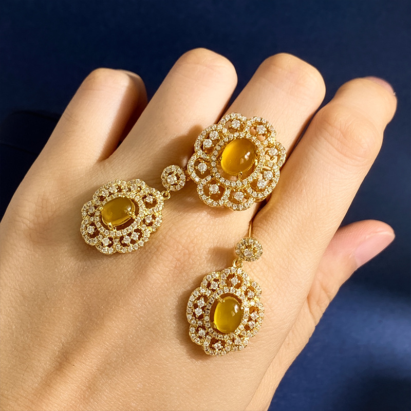 New vintage earrings flash with crystal hanging hollow oval wreath natural chalcedony gemstone stud