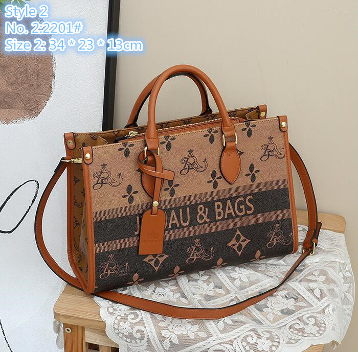 Wholesale factory women shoulder bags 2 styles large-capacity printed fashion handbag classic contrast leather tote bag retro leathers backpacks
Wholesale factory women shoulder bags 2 styles large-capacity printed fashion handbag classic contrast leather tote bag retro leathers backpacks