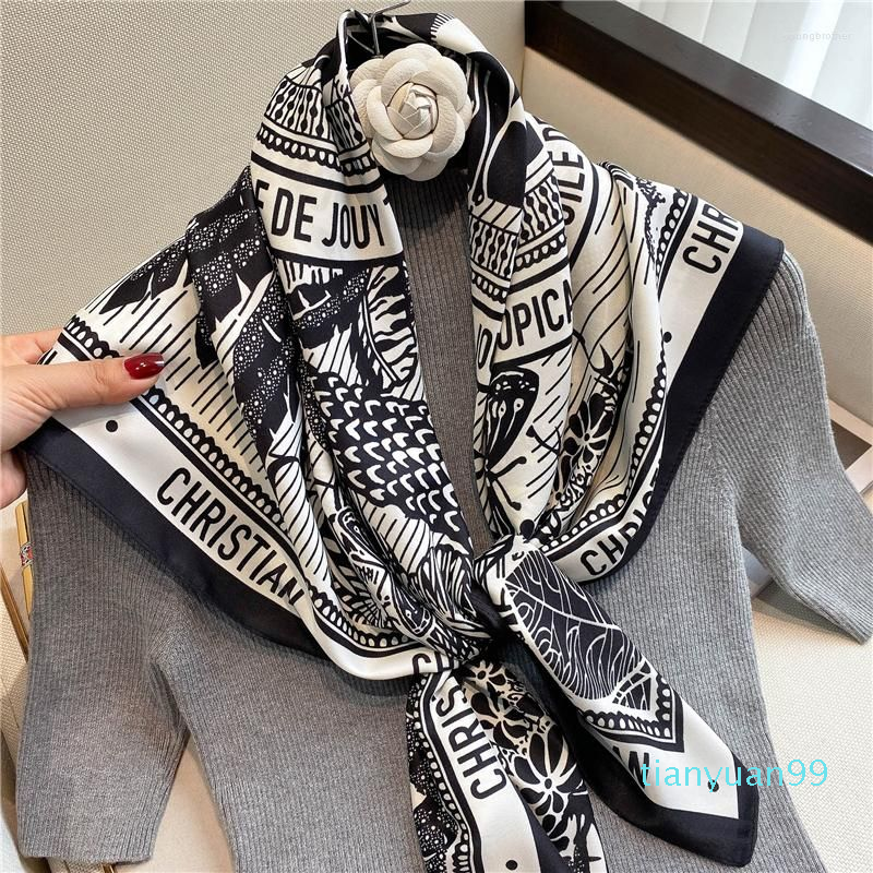 Scarves 2022 Silk Scarf 90x90cm Luxury BrandDesigner Hair Print Head Large Handkerchief Hijab Shawl Women Bandanna Foulard Muffler
Scarves 2022 Silk Scarf 90x90cm Luxury BrandDesigner Hair Print Head Large Handkerchief Hijab Shawl Women Bandanna Foulard Muffler