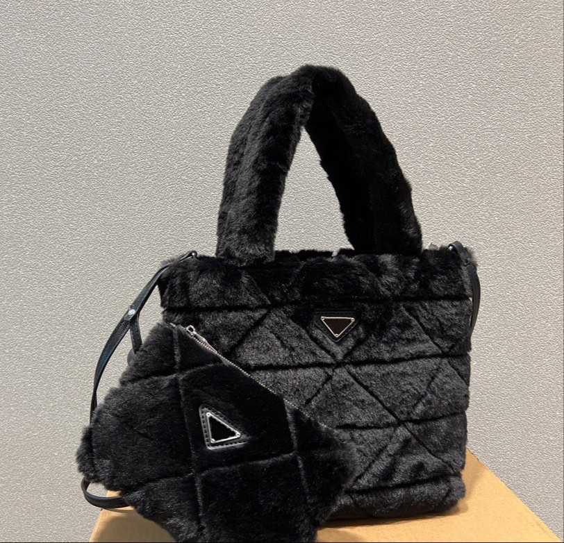 luxury bucket bags Drawstring Plush totebag womens designer straddle bag fashion with classic pattern single shoulder bags handbags, Make up for prcie
luxury bucket bags Drawstring Plush totebag womens designer straddle bag fashion with classic pattern single shoulder bags handbags, Make up for prcie
