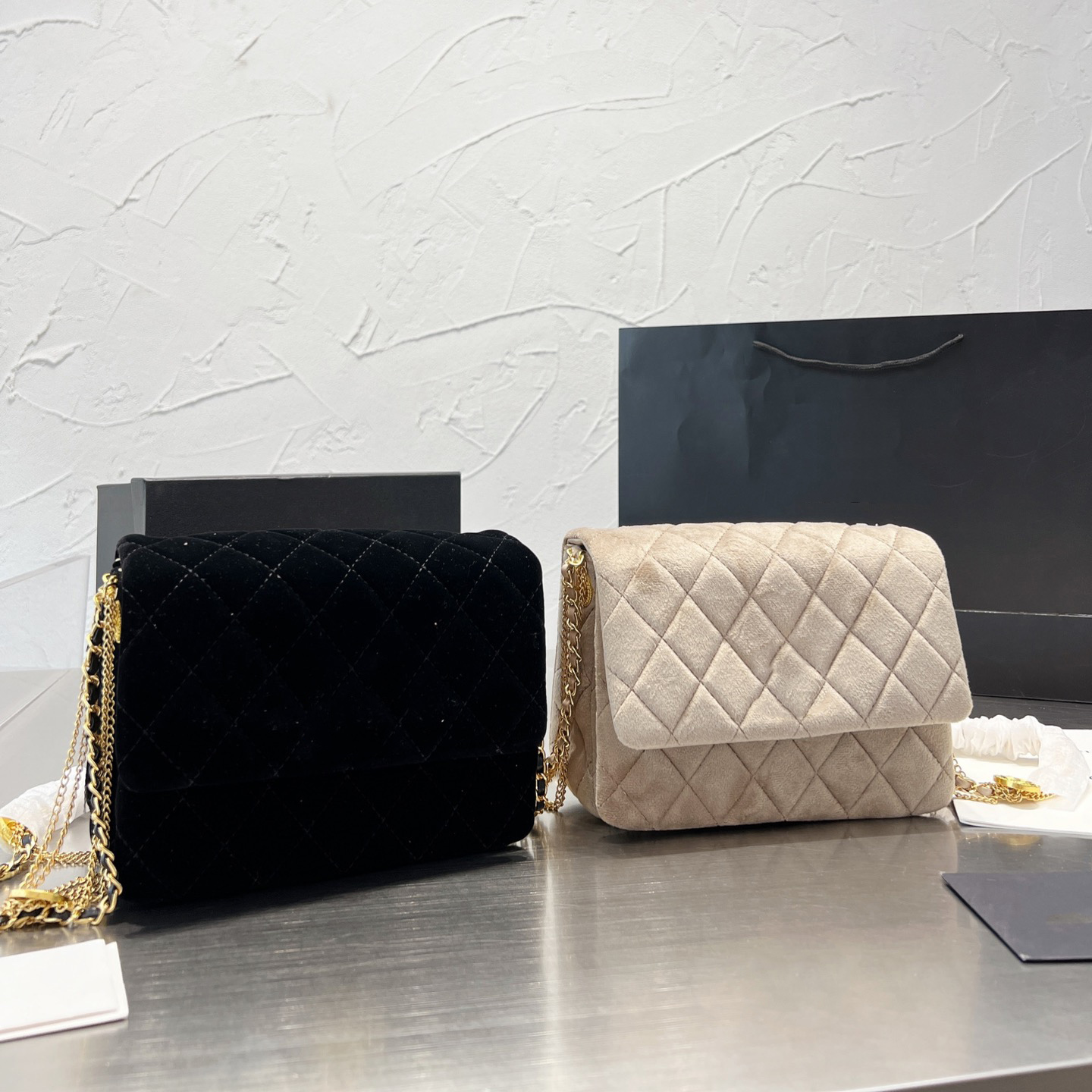 CC Bag Shoulder bag Velvet Bags Women Goldcoin CrossBag Classic Chainbag Scrub Cross-Bag Brand Fashion Lady Shoulder-bags Woman Box Hot Handbag Luxuries Totes F, Black
CC Bag Shoulder bag Velvet Bags Women Goldcoin CrossBag Classic Chainbag Scrub Cross-Bag Brand Fashion Lady Shoulder-bags Woman Box Hot Handbag Luxuries Totes F, Black