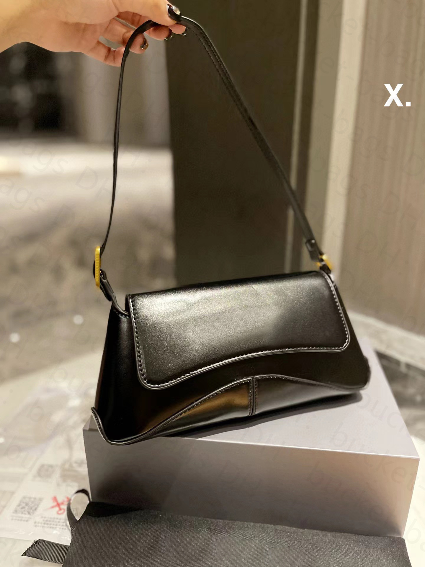 Designer bag Women handbag Leather shoulder strap Fashion Crocodile Embossing tote Cross Body Half Moon Luxury Classic Retro Purse wallets Shoulder bags
Designer bag Women handbag Leather shoulder strap Fashion Crocodile Embossing tote Cross Body Half Moon Luxury Classic Retro Purse wallets Shoulder bags