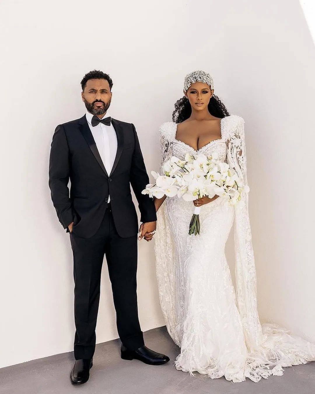 Arabic Beach White Mermaid Wedding Dress Luxury Pearl Sweetheart Trumpet Full Sleeve Lace Bridal Gowns Robe De Soiree