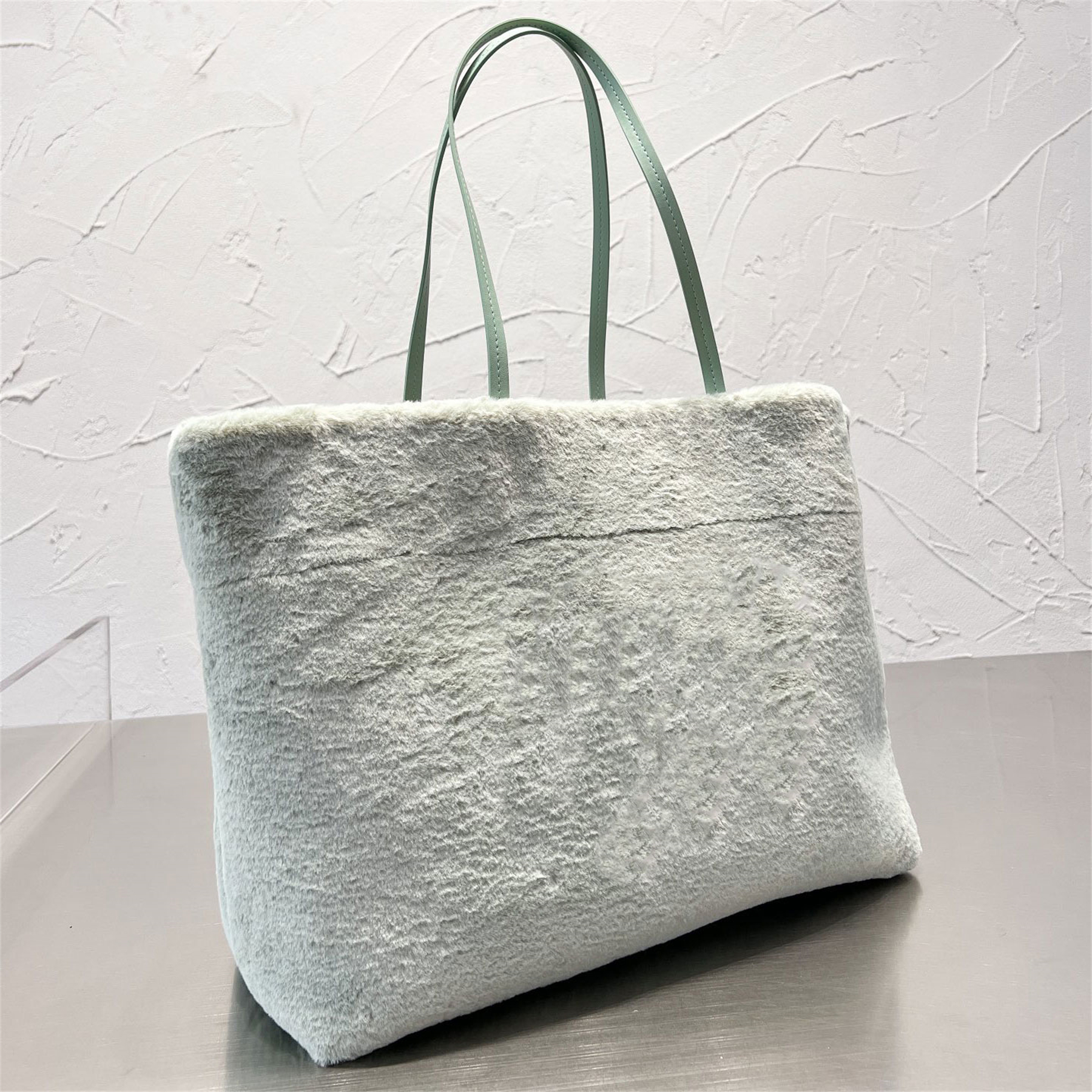 bag Fashion miu Ladys Miu Fur Mini Tote Bags Winter Woman Designer Small Square Plush Totes Soft Long Wool Handbags Womens Furry Letter Printing LVEA, #04
bag Fashion miu Ladys Miu Fur Mini Tote Bags Winter Woman Designer Small Square Plush Totes Soft Long Wool Handbags Womens Furry Letter Printing LVEA, #04