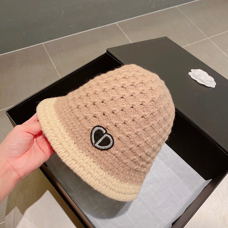 Luxurys designers Beanie men and women wool hat autumn winter hundred take warm knitting cap package head cold cap fashion nice beanies, Pink
Luxurys designers Beanie men and women wool hat autumn winter hundred take warm knitting cap package head cold cap fashion nice beanies, Pink