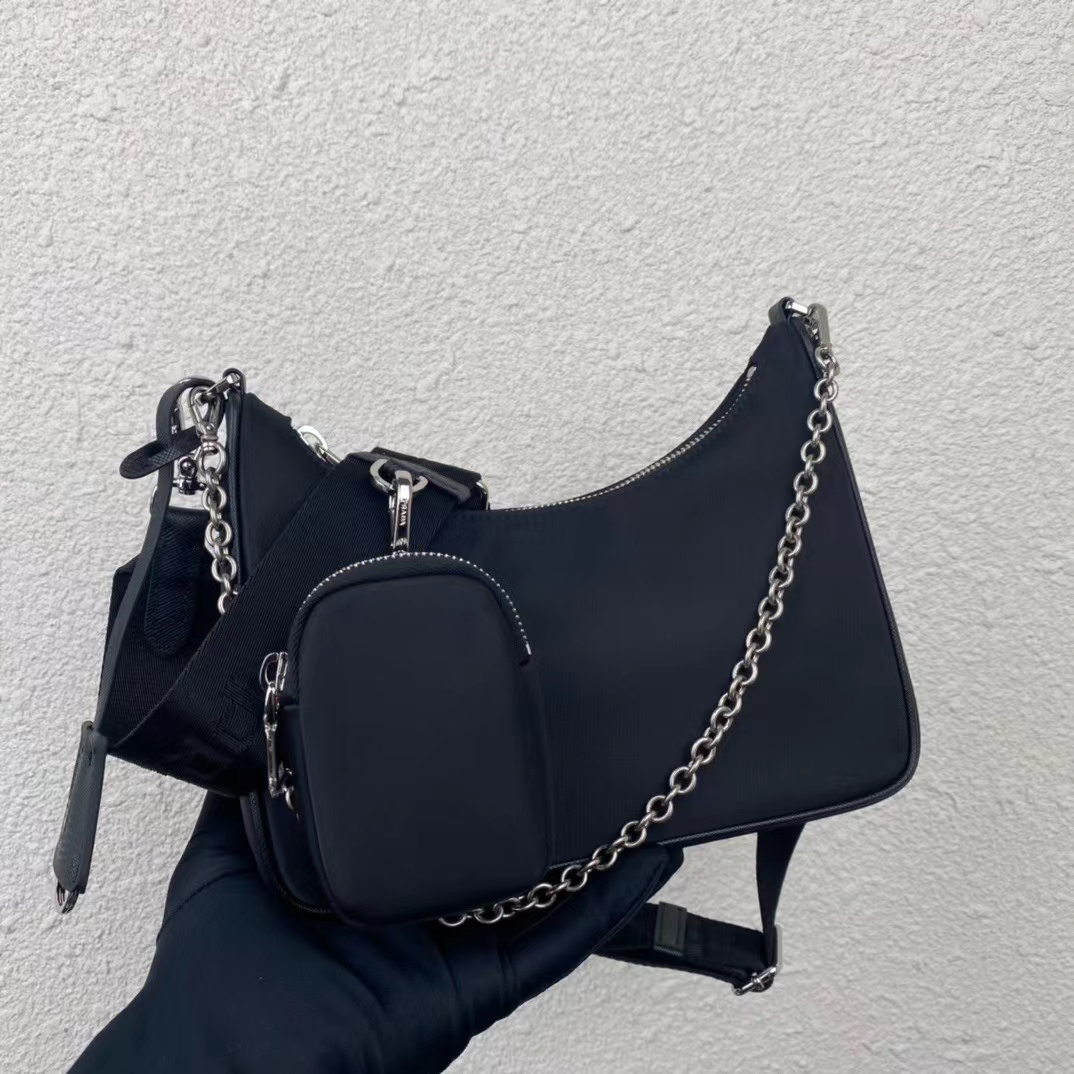 Shoulder Bags luxury Inclined shoulder bag Fashion trends 2 piece/set Both men and women chain purpos Nylon bags woman backpak with box, Red
Shoulder Bags luxury Inclined shoulder bag Fashion trends 2 piece/set Both men and women chain purpos Nylon bags woman backpak with box, Red