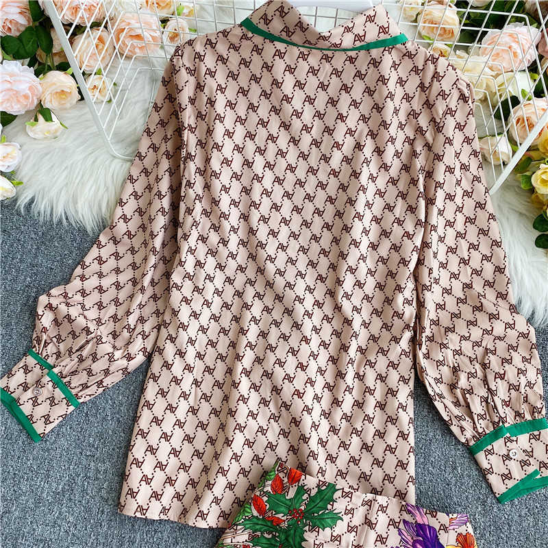 Women's Two Piece Pants Fashion Vintage Two Piece Set 2022 Summer Turn Down Collar Long Sleeves Blouse Lady Tops Shorts Women Vintage Printed Clo