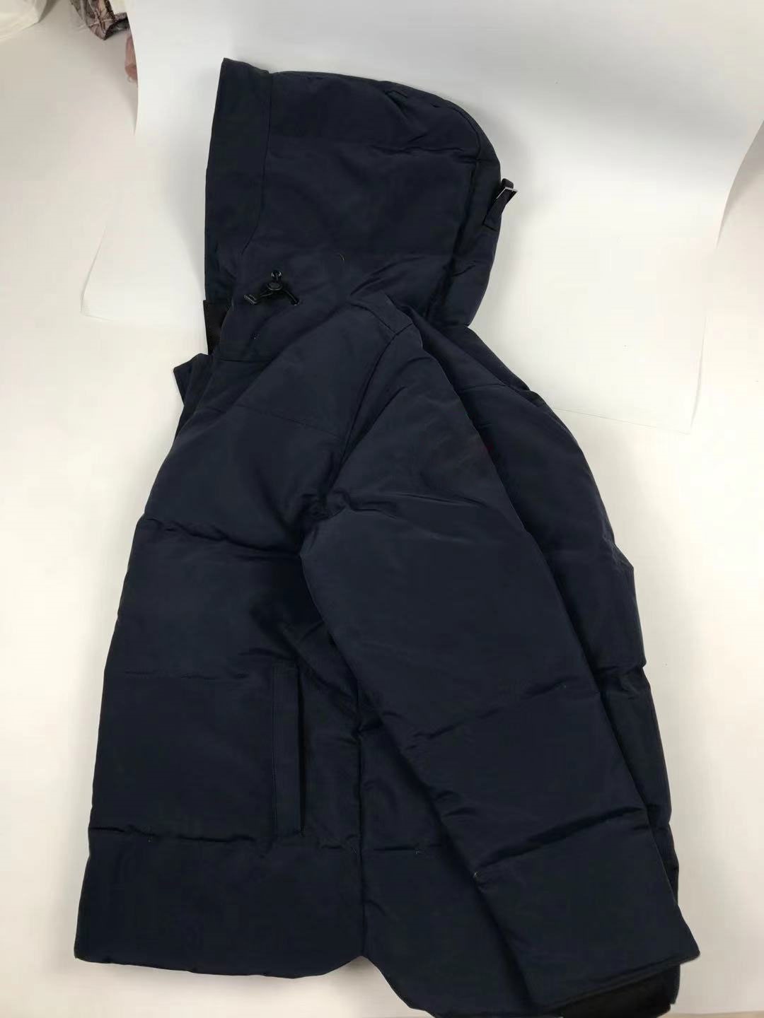 Mens down jacket Parkas With badge goose Keep warm windproof Outerwear Coats Thicken Winter coat quality Overcoat puffer jackets, Opp bag
Mens down jacket Parkas With badge goose Keep warm windproof Outerwear Coats Thicken Winter coat quality Overcoat puffer jackets, Opp bag