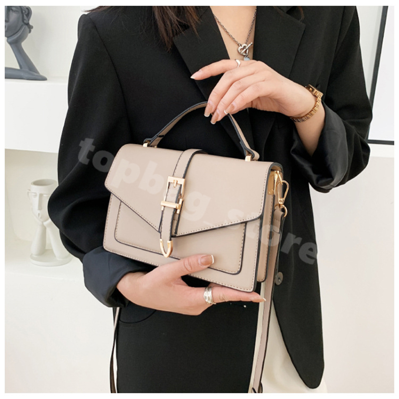 HBP 2022 New Women's Bag Autumn Winter Single Shoulder Portable Small Square Bags, White
HBP 2022 New Women's Bag Autumn Winter Single Shoulder Portable Small Square Bags, White
