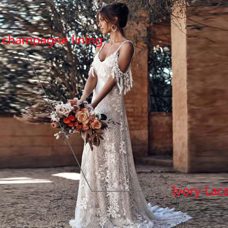 Bohemian Lace Wedding Dress A-Line Sexy Backless Spaghetti Straps Long Country Bridal Gowns Appliques Ivory And Champagne Lining Court Train Robe De M