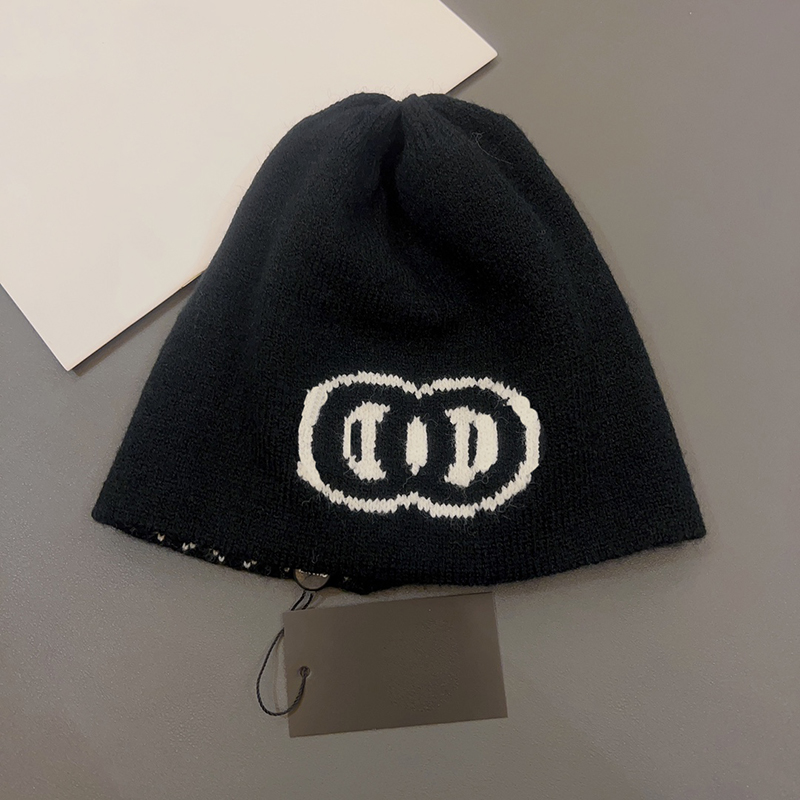 Hat Luxury designer Beanie winter hats Double sided warm and soft mens and womens general fashion simple style social gathering gifts give applicable good, White
Hat Luxury designer Beanie winter hats Double sided warm and soft mens and womens general fashion simple style social gathering gifts give applicable good, White
