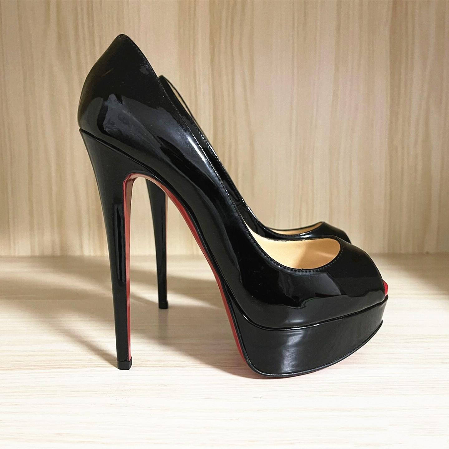 women high heel shoe platform peep toe sexy sandal 12cm 14cm thin heels shiny s nude black patent leat christian louboutian louboutinr loubitons red bottomshoes QNZ2