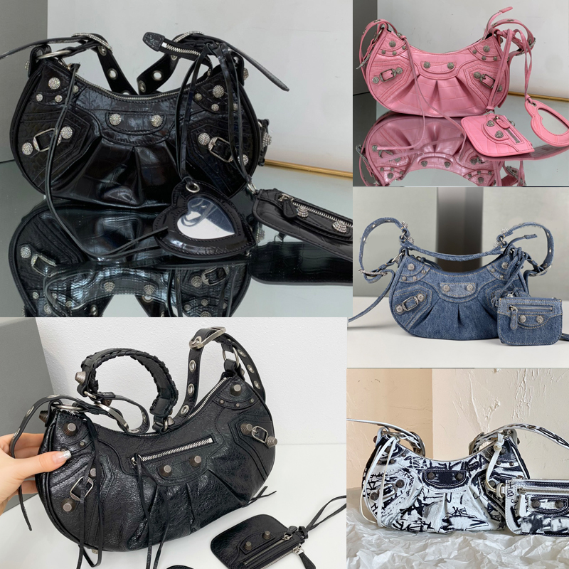 Evening Bags 7A Latest le Cagole XS Shoulder bag Large Designer crushed Denim Leather suede diamond Fashion bags Womens soft half moon handbags purse bal, 20
Evening Bags 7A Latest le Cagole XS Shoulder bag Large Designer crushed Denim Leather suede diamond Fashion bags Womens soft half moon handbags purse bal, 20