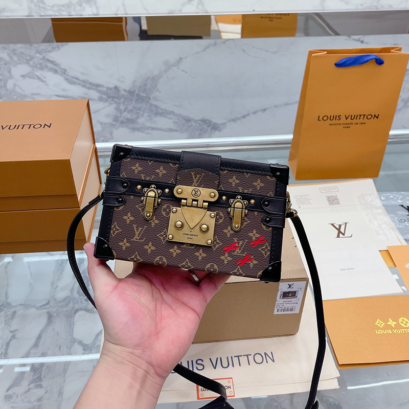 Fashion Bags LV & DIOR & FENDI Cross Body For more products, please contact customer service, thank you