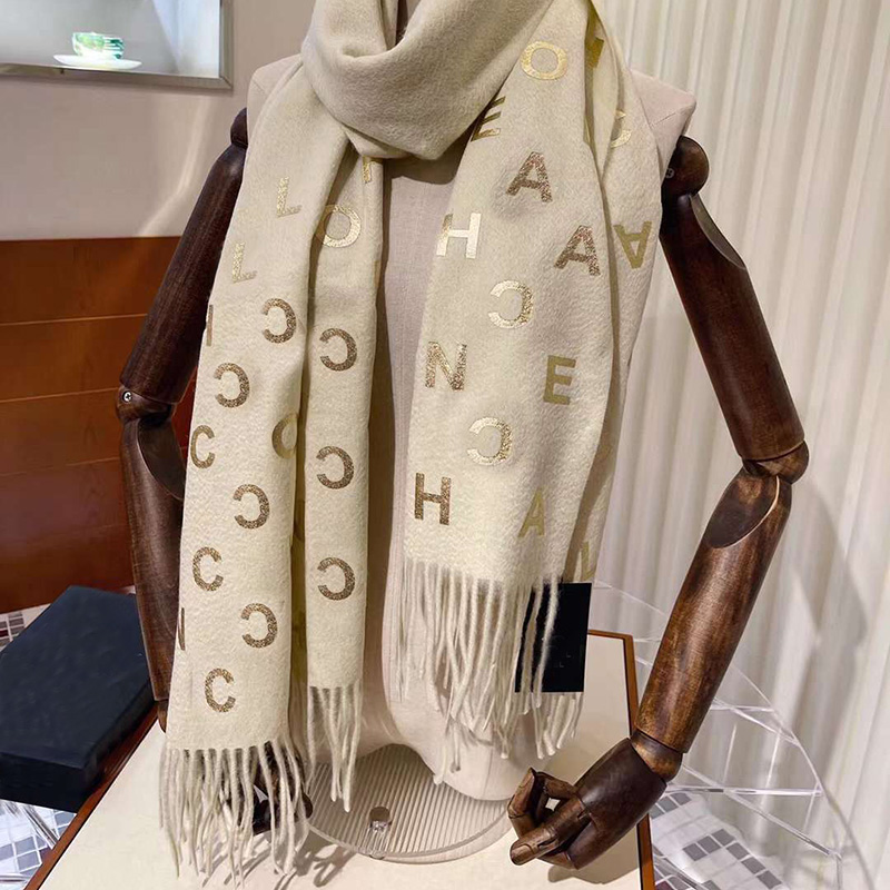 2022 Luxury Cashmere C Letter Scarf Winter Women Pashmina Shawls Warm Blanket Wraps Female Foulard Bandana Brand Thick Scarves
2022 Luxury Cashmere C Letter Scarf Winter Women Pashmina Shawls Warm Blanket Wraps Female Foulard Bandana Brand Thick Scarves
