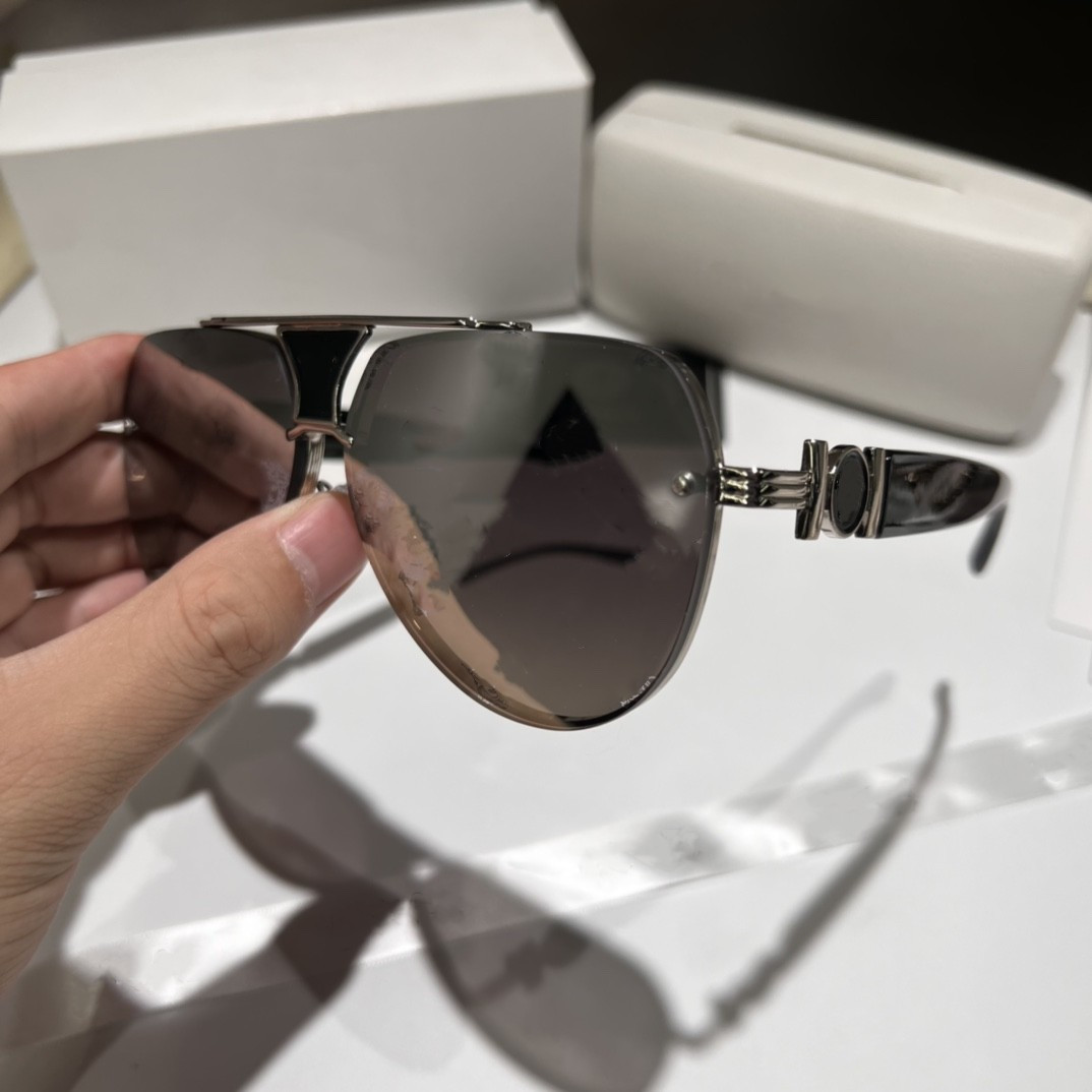 New fashion sunglasses 8843 square metal frame popular and versatile style outdoor uv400 protection glasses hot sell wholesale eyewear
New fashion sunglasses 8843 square metal frame popular and versatile style outdoor uv400 protection glasses hot sell wholesale eyewear