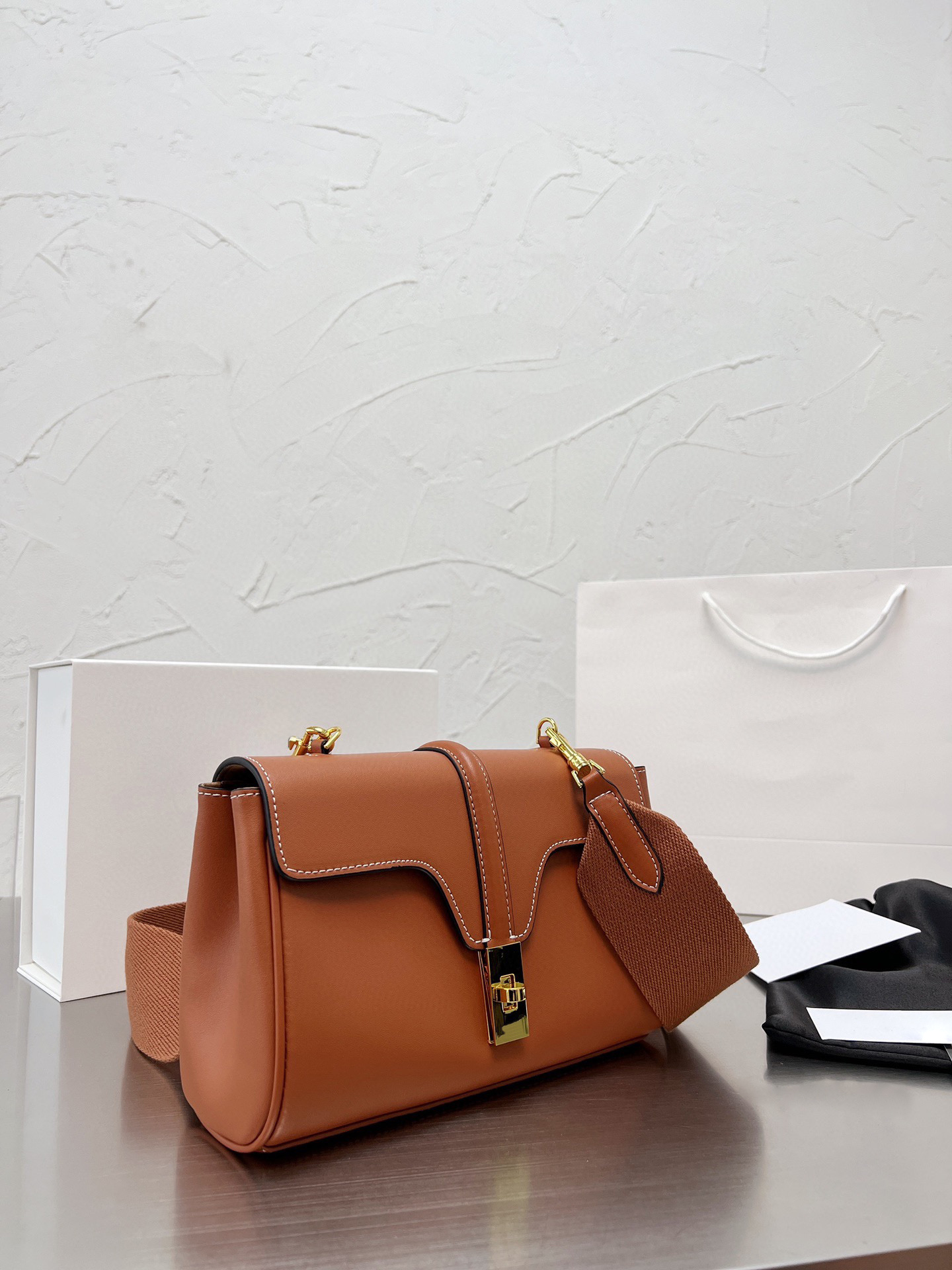 Fashion designer Handbags Backpack Purse Soft leathers material Cover women ladies Shoulder handbag totes wallet purses top Luxury Bags, Customize
Fashion designer Handbags Backpack Purse Soft leathers material Cover women ladies Shoulder handbag totes wallet purses top Luxury Bags, Customize