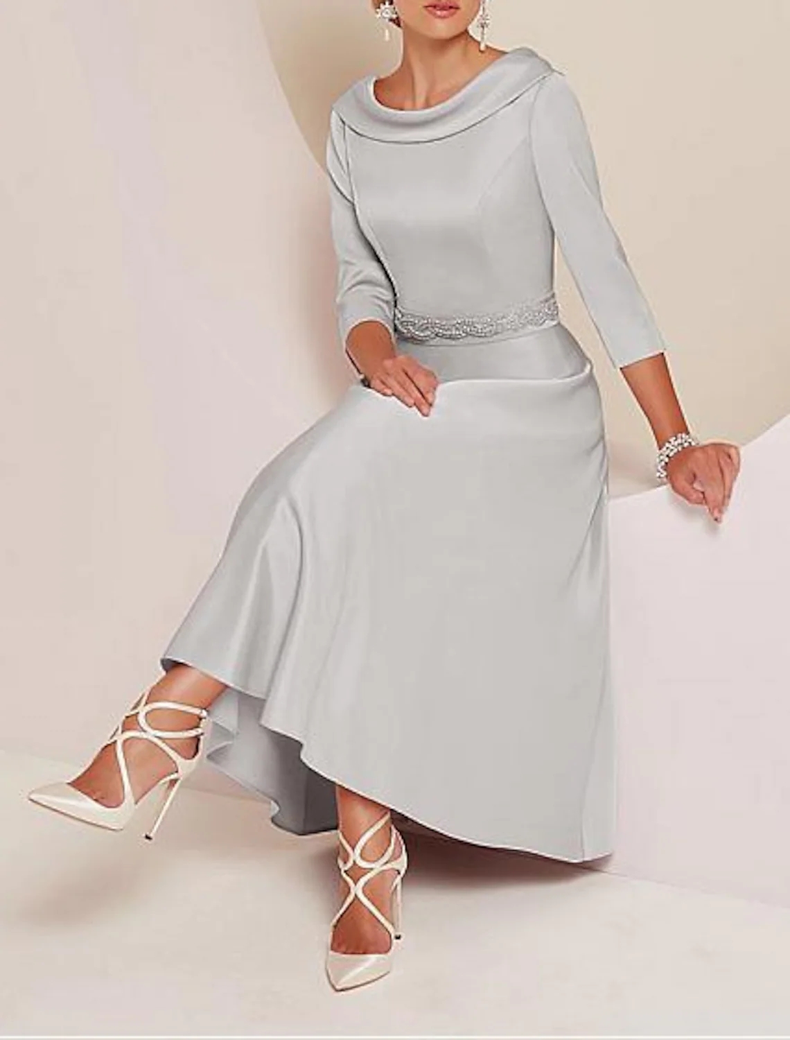 A-Line Mother of the Bride Dress Vintage Plus Size Bridal Party Gown Elegant Bateau Neck Tea Length Satin 3/4 Sleeve Champagne Silver 2024 Customed Ro