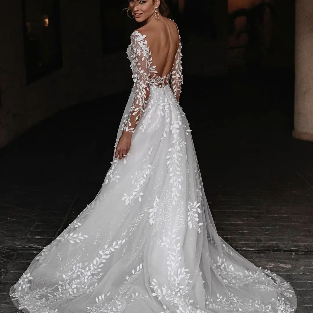 Glamous A-Line Wedding Dress With V-Neck Lace 3/4 Long Sleeves Backless Appliques Layered Net Tulle Stain Custom Made Chapel Gown Plus Size Vestidos D