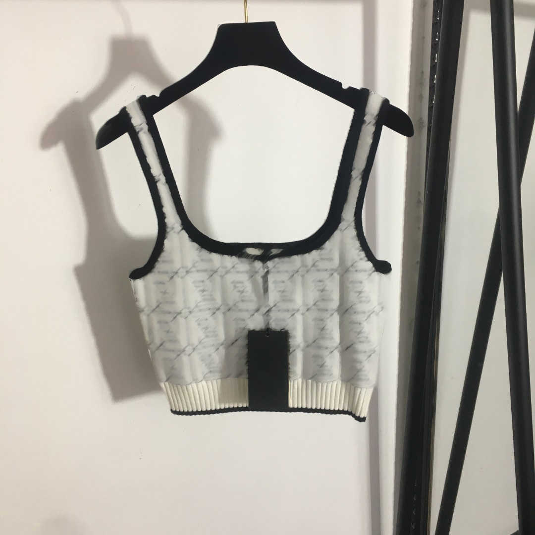 Brand Womens Tank Camis Tops Full-body Bordure Jacquard Hollow Knit Tees Temperament Socialite Style Vest Spring Autumn Fashion Items Women Crop Top 2 Colors, 10
Brand Womens Tank Camis Tops Full-body Bordure Jacquard Hollow Knit Tees Temperament Socialite Style Vest Spring Autumn Fashion Items Women Crop Top 2 Colors, 10