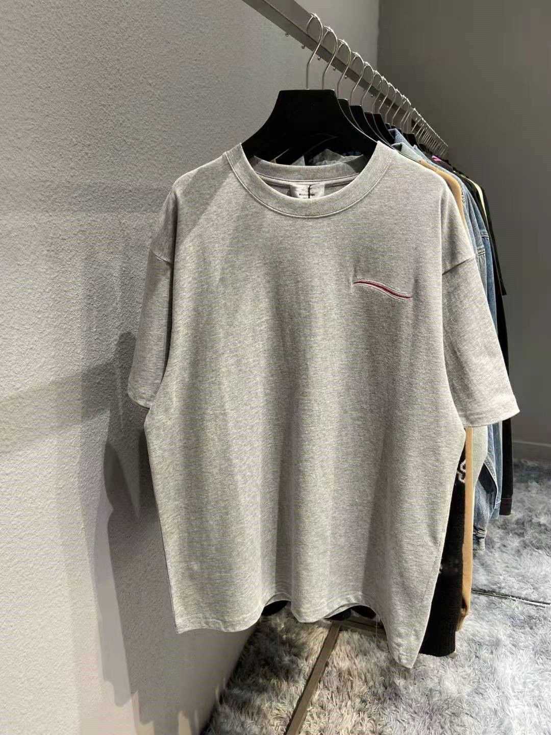 Fashion Brand Designer T Shirt High Quality Letter Embroidery Short Sleeve Paris Men And Women Short Sleeve Light Grey, Rice ash
Fashion Brand Designer T Shirt High Quality Letter Embroidery Short Sleeve Paris Men And Women Short Sleeve Light Grey, Rice ash