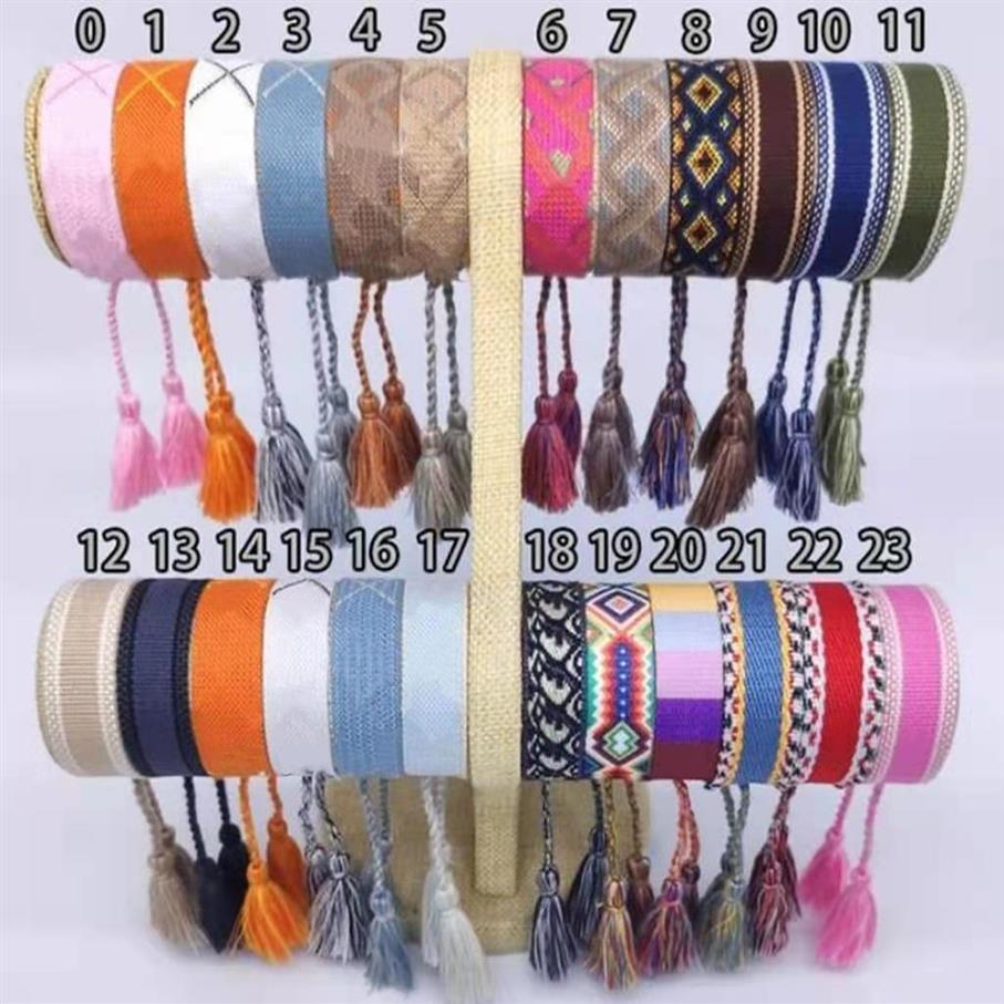 Designer D0-19 Jewelry Bracelets For Women Cotton Fabric Letter Signature Embroidery Bracelet Woven Bangle Tassel Lace-up Stacking313m
Designer D0-19 Jewelry Bracelets For Women Cotton Fabric Letter Signature Embroidery Bracelet Woven Bangle Tassel Lace-up Stacking313m