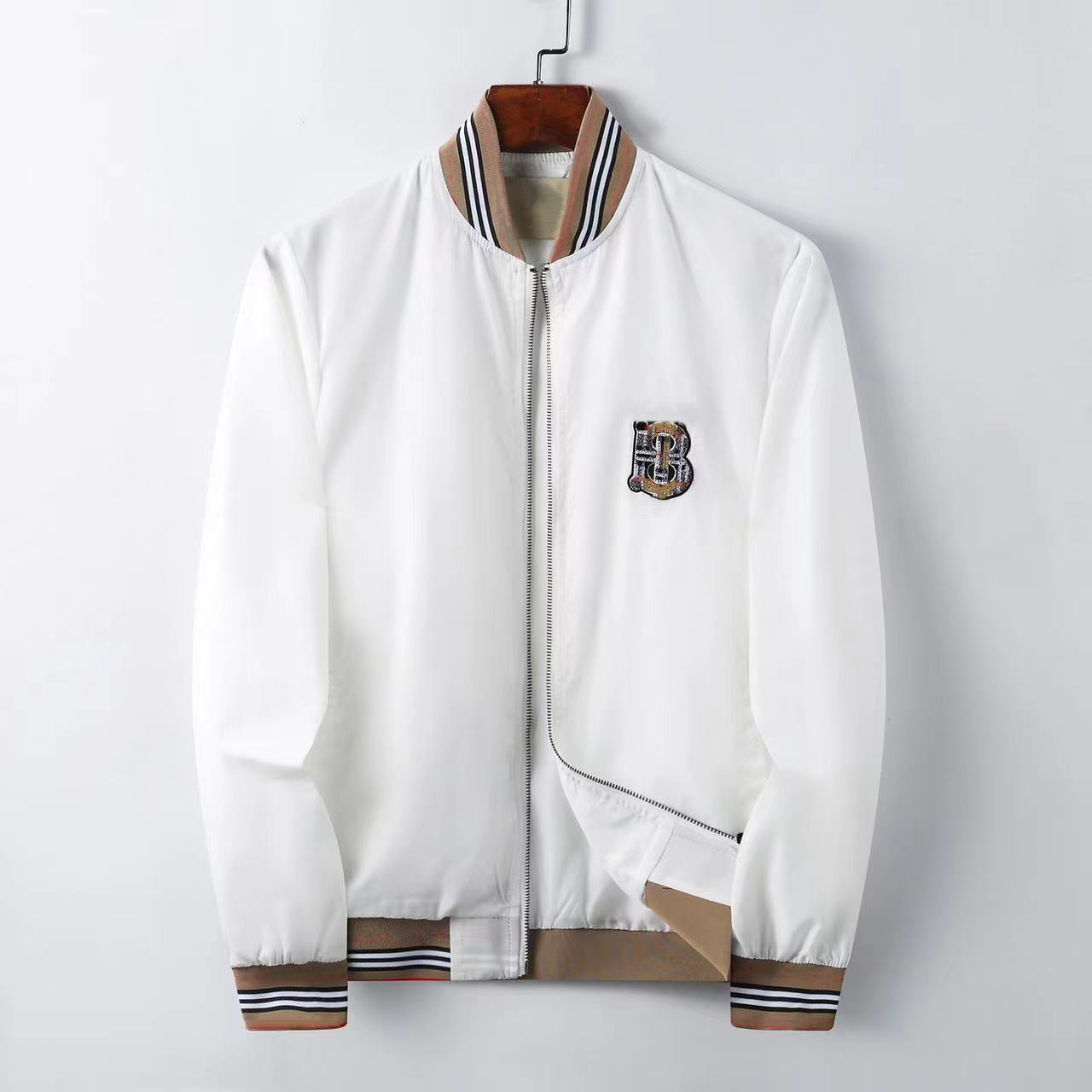 2022 Designer Mens Jacket Spring Autumn Coat Windrunner Fashion Hooded Jackets Sports Windbreaker Casual Zipper Coats Man Asian size S-4XL, Black
2022 Designer Mens Jacket Spring Autumn Coat Windrunner Fashion Hooded Jackets Sports Windbreaker Casual Zipper Coats Man Asian size S-4XL, Black