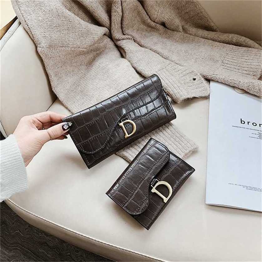 50% OFF 2023 Designer bag high quality trendy bags Korean stone folding buckle Long Wallet women's multi card child mother hand zero wallet, Red
50% OFF 2023 Designer bag high quality trendy bags Korean stone folding buckle Long Wallet women's multi card child mother hand zero wallet, Red