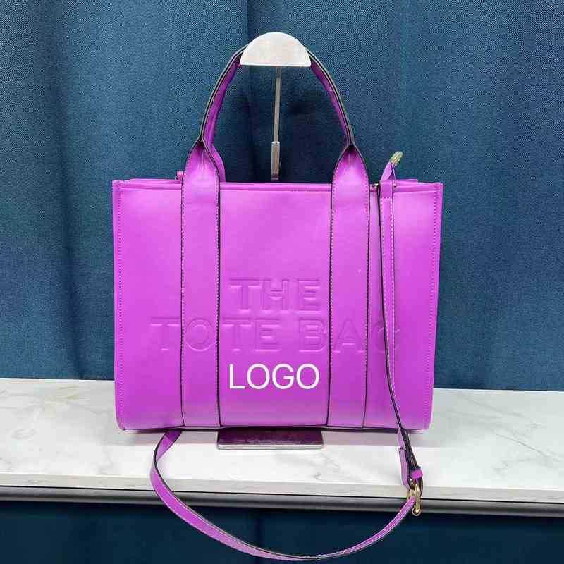 Marc tote bag Evening Bags Totes new texture women fashion simple single shoulder cross Bag Tote 220906, White
Marc tote bag Evening Bags Totes new texture women fashion simple single shoulder cross Bag Tote 220906, White