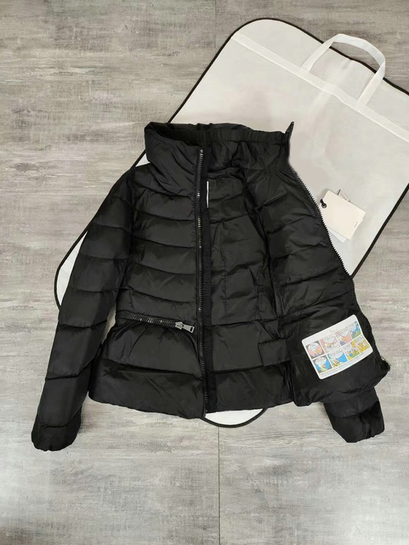 2022 New mens down Winter puffer jacketsdown coat womens Fashion designer Down jacket Couples Parka Outdoor Warm Feather Outfit Outwear Multicolor coats2665965
2022 New mens down Winter puffer jacketsdown coat womens Fashion designer Down jacket Couples Parka Outdoor Warm Feather Outfit Outwear Multicolor coats2665965