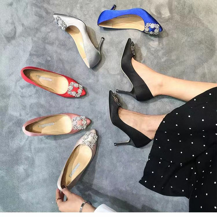 2023 Brand Designer Party Wedding Shoes Bride Women Ladies Sandals Fashion Sexy Dress Shoes Pointed Toe High Heels Leather 10cm
2023 Brand Designer Party Wedding Shoes Bride Women Ladies Sandals Fashion Sexy Dress Shoes Pointed Toe High Heels Leather 10cm