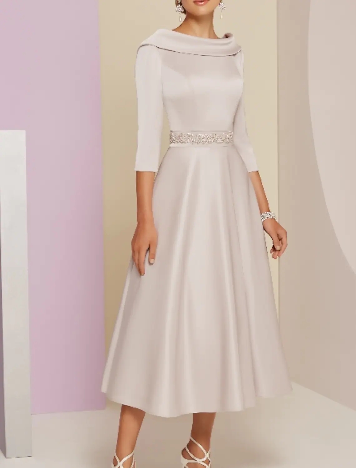A-Line Mother of the Bride Dress Vintage Plus Size Bridal Party Gown Elegant Bateau Neck Tea Length Satin 3/4 Sleeve Champagne Silver 2024 Customed Ro