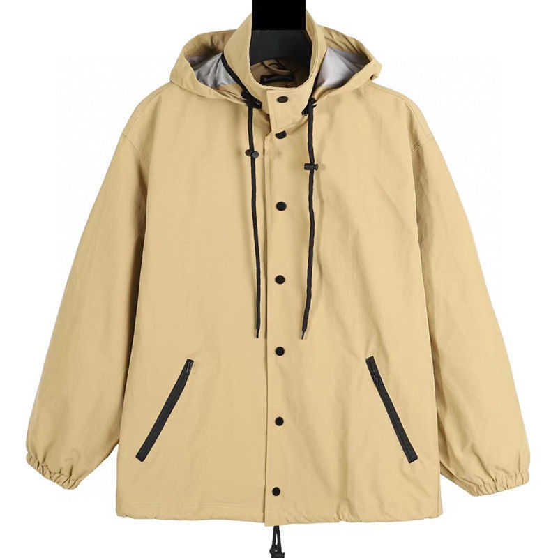 Fashion Brand Designer Hoodies Classic Paris Coke Wave Print Letters Waterproof Coat For Men And Women Kahki Letter
Fashion Brand Designer Hoodies Classic Paris Coke Wave Print Letters Waterproof Coat For Men And Women Kahki Letter